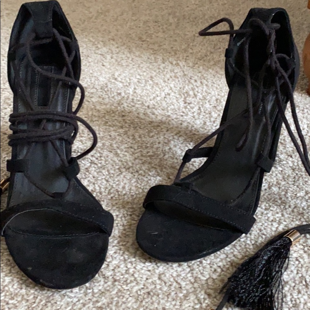 Black tie up heels